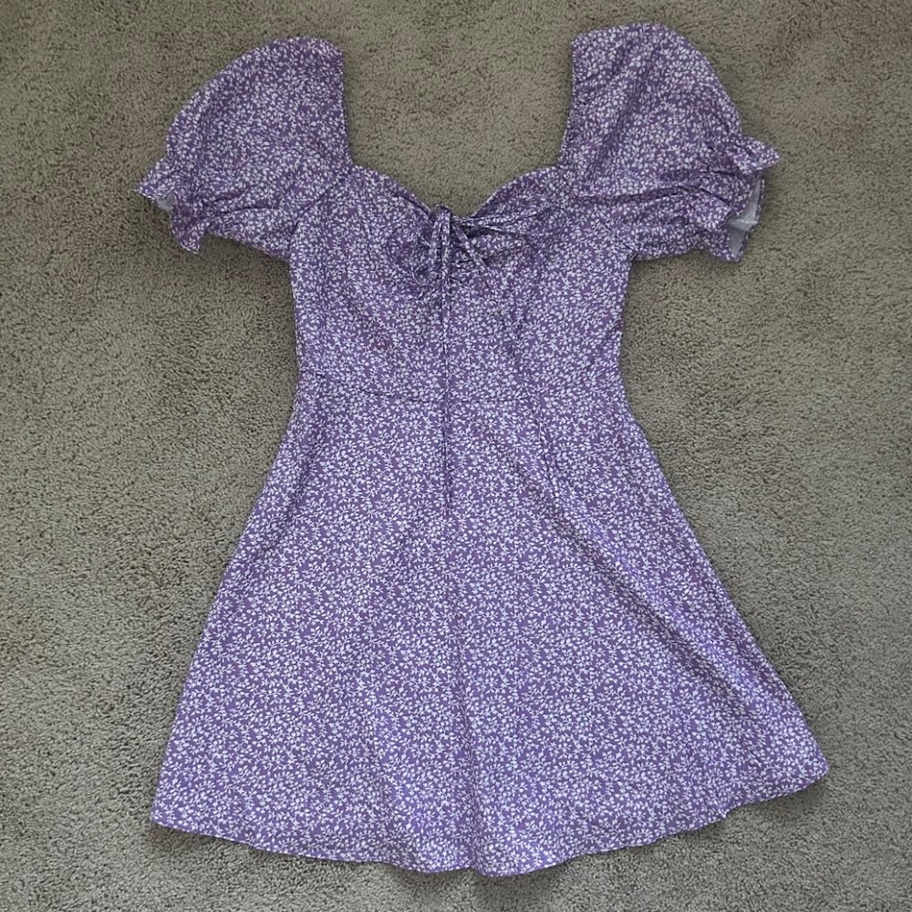 Ditsy Floral Print Puff Sleeve Dress